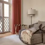 Four - Boutique